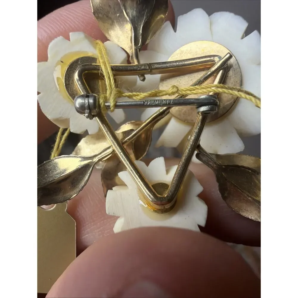 Vintage Krementz Flower Brooch & Screw Back Earrings